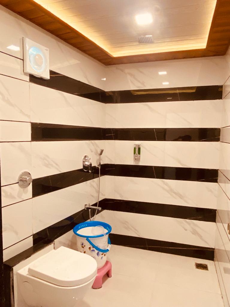 panchgani tent house and hollywood palace resort. mahabaleshwar