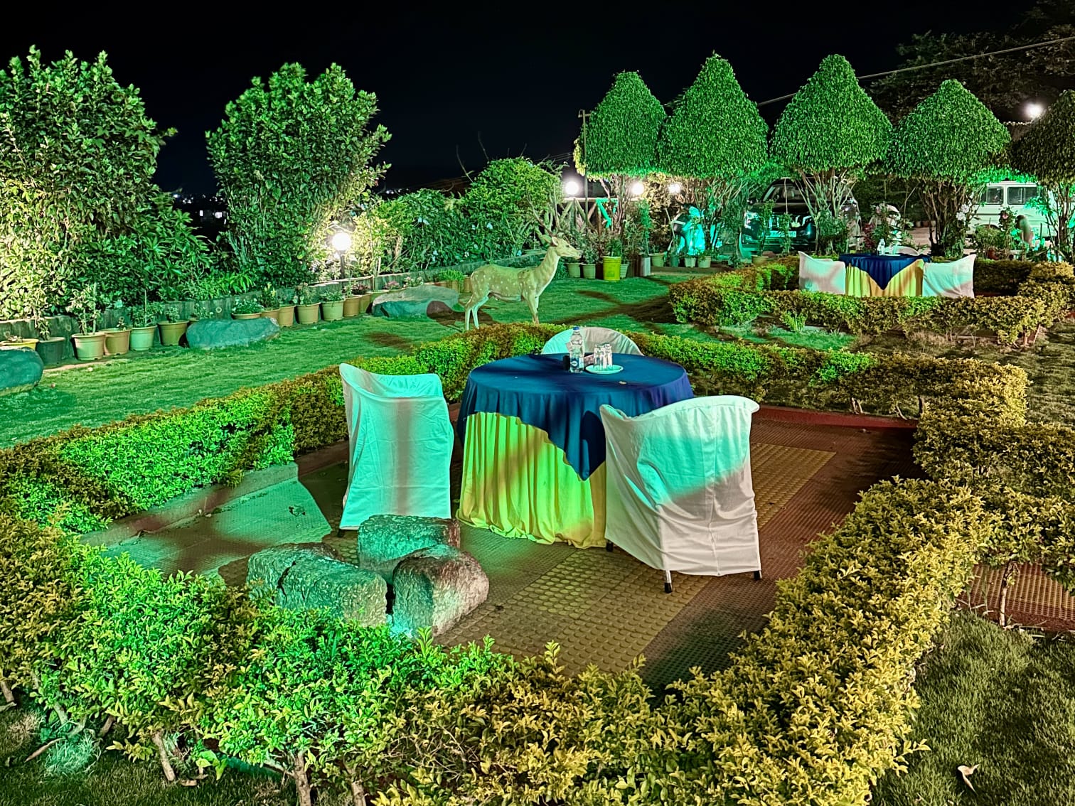 panchgani tent house and hollywood palace resort. mahabaleshwar